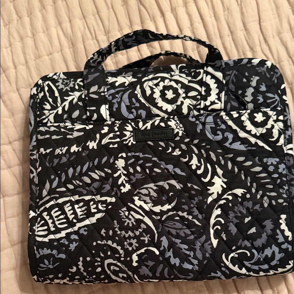 Vera Bradley Quilted Travel / Cosmetic Bag in Black White and Light Gray Paisley